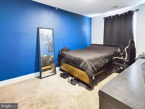 Bedroom - 3620 Bonview Ave, Baltimore, MD 21213 photo 3 of 8