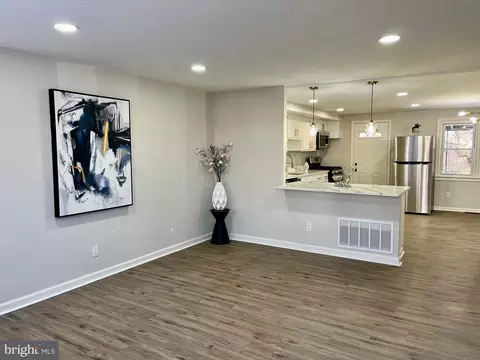 3009 Mallview Rd, Baltimore, MD 21230 photo 2