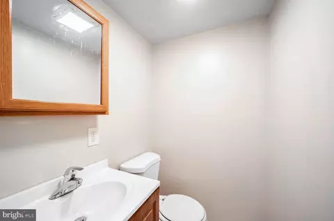 Bath - 2573 Cecil Ave, Baltimore, MD 21218 photo 3 of 3