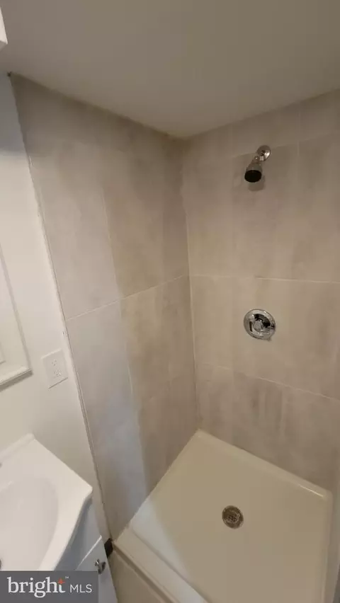 Bath - 1116 Gleneagle Rd, Baltimore, MD 21239 photo 5 of 5