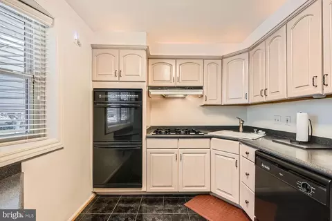 6803 Fairlawn Ave, Baltimore, MD 21215 photo 12