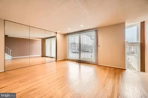 6803 Fairlawn Ave, Baltimore, MD 21215 photo 5