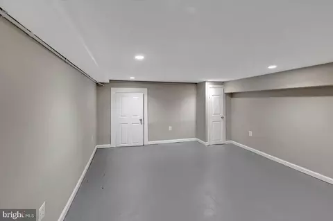 424 S Augusta Ave, Baltimore, MD 21229 photo 16