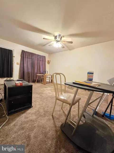109 Upmanor Rd, Baltimore, MD 21229 photo 2