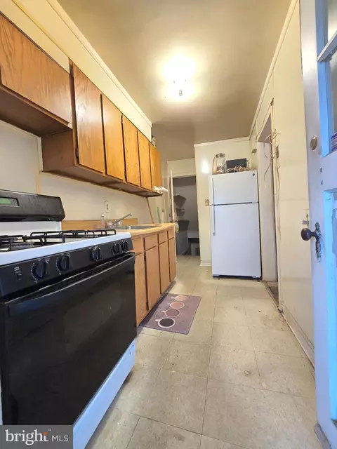 109 Upmanor Rd, Baltimore, MD 21229 photo 6