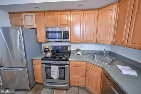 Kitchen - 1410 Clarkson St, Baltimore, MD 21230 photo 2 of 4