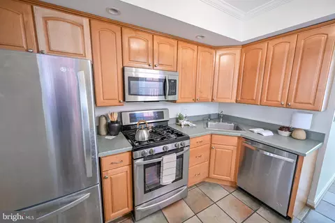 Kitchen - 1410 Clarkson St, Baltimore, MD 21230 photo 3 of 4