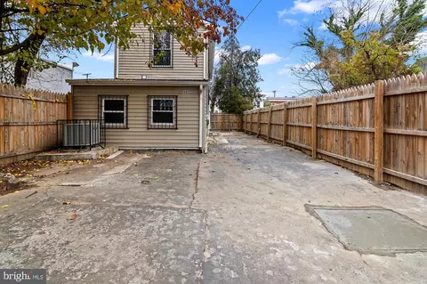 Exterior - 609 Bartlett Ave, Baltimore, MD 21218 photo 4 of 6