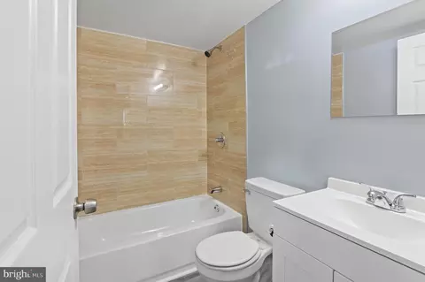 Bath - 609 Bartlett Ave, Baltimore, MD 21218 photo 1 of 2