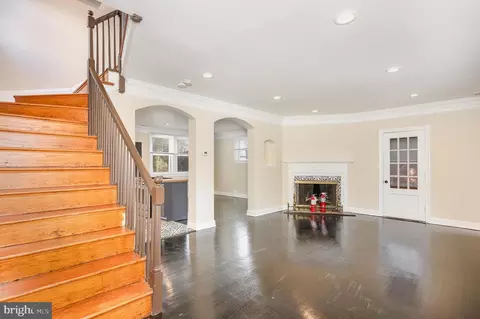 Living - 3603 Dennlyn Rd, Baltimore, MD 21215 photo 1 of 5