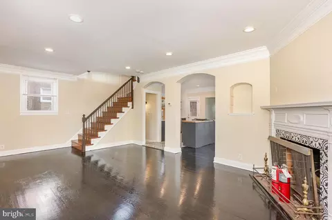 Living - 3603 Dennlyn Rd, Baltimore, MD 21215 photo 3 of 5