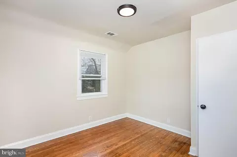 Bedroom - 3603 Dennlyn Rd, Baltimore, MD 21215 photo 4 of 4
