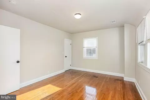 Bedroom - 3603 Dennlyn Rd, Baltimore, MD 21215 photo 3 of 4