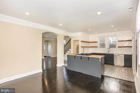 Entry Way - 3603 Dennlyn Rd, Baltimore, MD 21215 photo 1 of 3