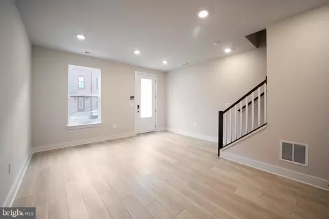 2613 Light St, Baltimore, MD 21230 photo 4