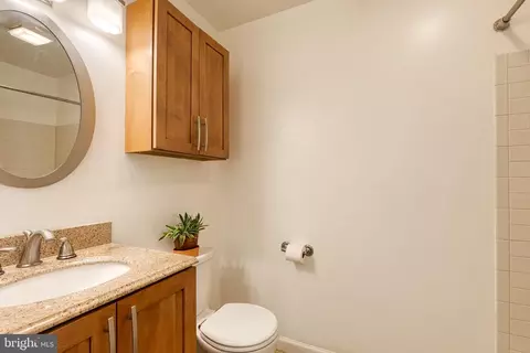 Bath - 13 W Biddle St #13B, Baltimore, MD 21201 photo 1 of 1