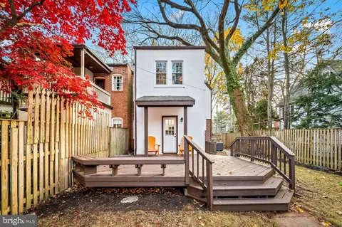Exterior - 700 E Lake Ave, Baltimore, MD 21212 photo 8 of 9