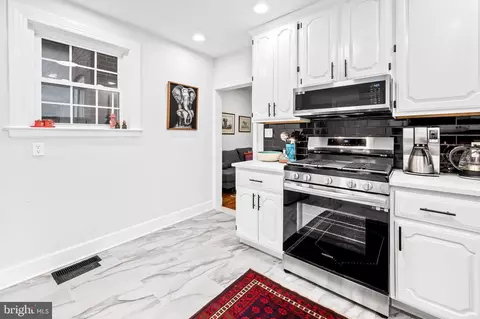 Kitchen - 700 E Lake Ave, Baltimore, MD 21212 photo 3 of 3