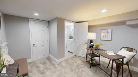 Entry Way - 633 Archer St, Baltimore, MD 21230 photo 10 of 11