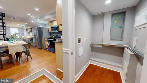 Entry Way - 633 Archer St, Baltimore, MD 21230 photo 5 of 11