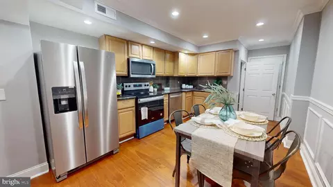 Entry Way - 633 Archer St, Baltimore, MD 21230 photo 3 of 11