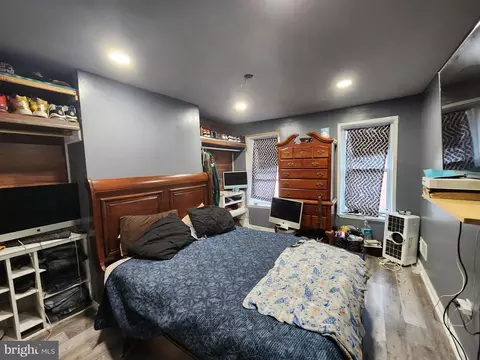 Bedroom - 333 S Mount St, Baltimore, MD 21223 photo 2 of 3
