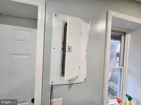 Entry Way - 333 S Mount St, Baltimore, MD 21223 photo 5 of 5