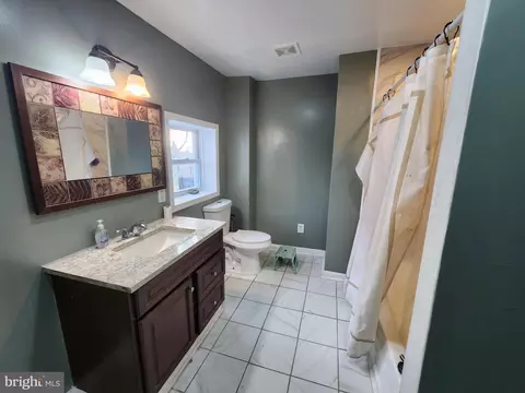 Bath - 333 S Mount St, Baltimore, MD 21223 photo 1 of 2