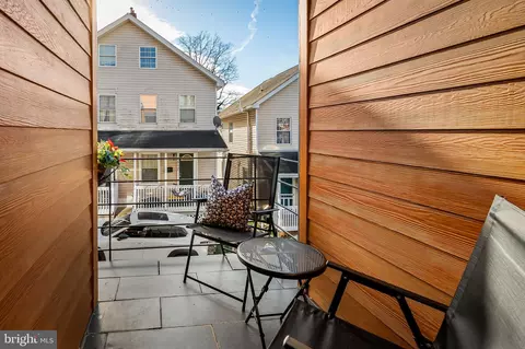 Exterior - 1518 Baldwin St, Baltimore, MD 21211 photo 3 of 10