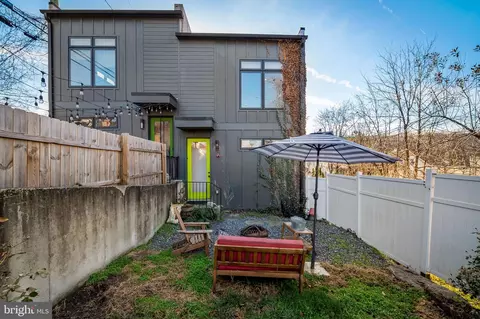 Exterior - 1518 Baldwin St, Baltimore, MD 21211 photo 7 of 10