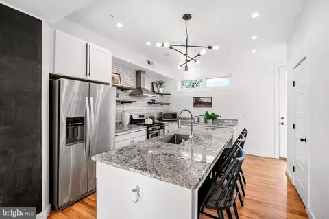 Kitchen - 1518 Baldwin St, Baltimore, MD 21211 photo 4 of 5