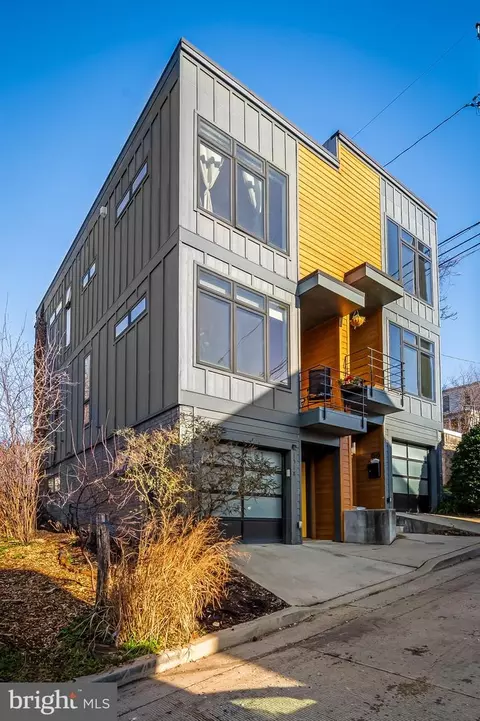 1518 Baldwin St, Baltimore, MD 21211