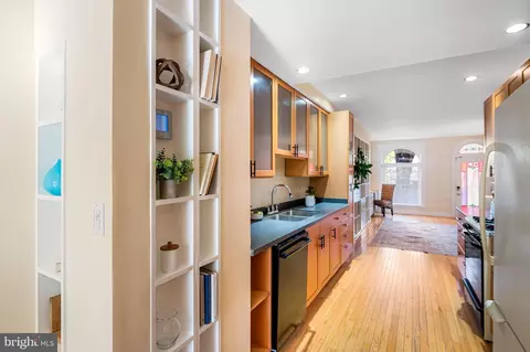 315 E Hamburg St, Baltimore, MD 21230 photo 12