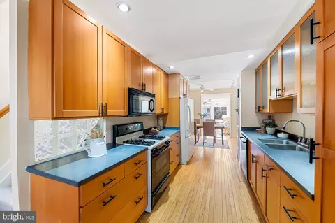 315 E Hamburg St, Baltimore, MD 21230 photo 10