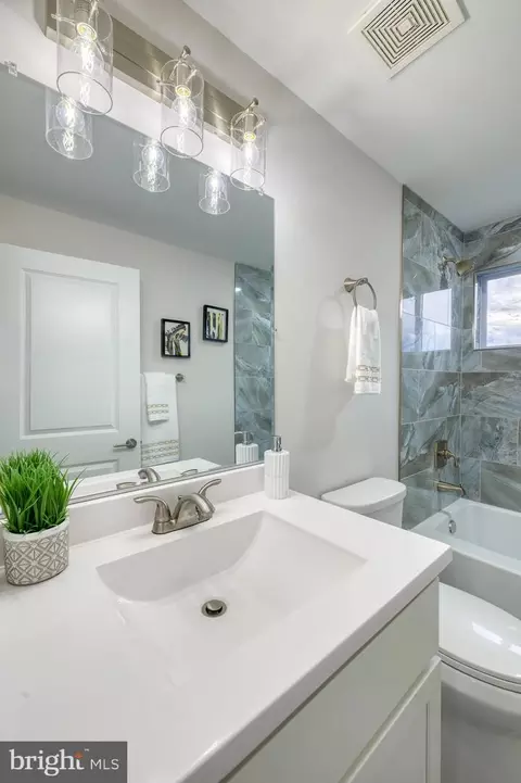 2104 Braddish Ave, Baltimore, MD 21216 photo 22