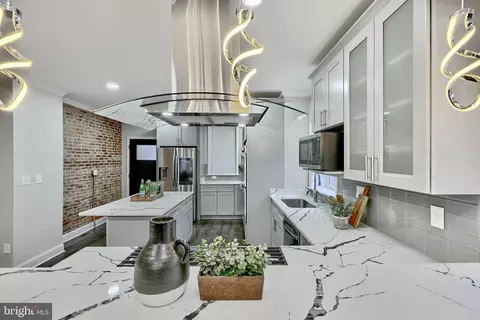 1703 E Oliver St, Baltimore, MD 21213 photo 7