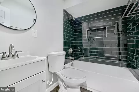 1703 E Oliver St, Baltimore, MD 21213 photo 35