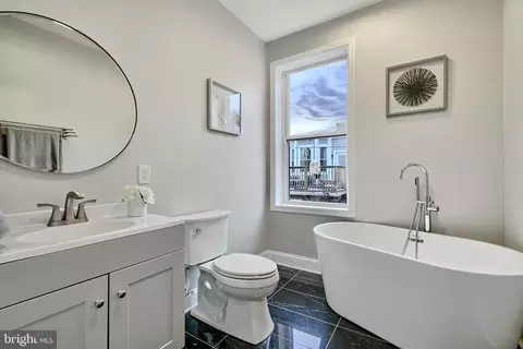 1703 E Oliver St, Baltimore, MD 21213 photo 21