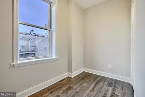 1703 E Oliver St, Baltimore, MD 21213 photo 27