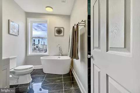 1703 E Oliver St, Baltimore, MD 21213 photo 20