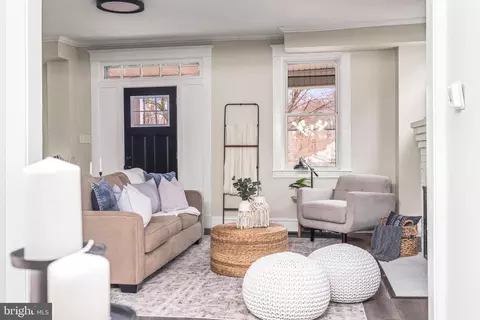 Entry Way - 4412 Wakefield Rd, Baltimore, MD 21216 photo 1 of 5