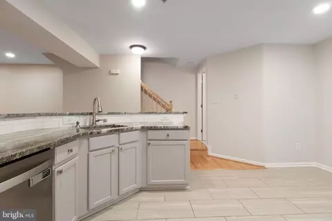 Entry Way - 258 Robert St, Baltimore, MD 21217 photo 1 of 10