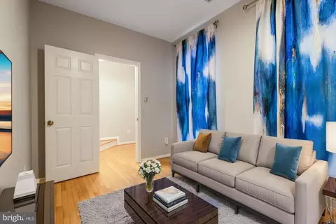 Living - 258 Robert St, Baltimore, MD 21217 photo 9 of 15