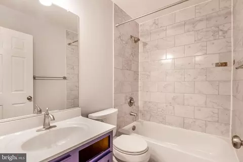 Bath - 258 Robert St, Baltimore, MD 21217 photo 4 of 8