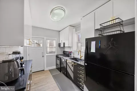 3807 Colborne Rd, Baltimore, MD 21229 photo 9