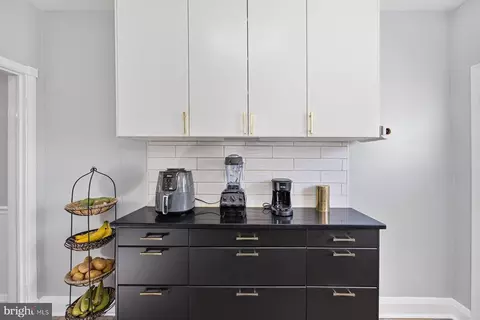 3807 Colborne Rd, Baltimore, MD 21229 photo 12