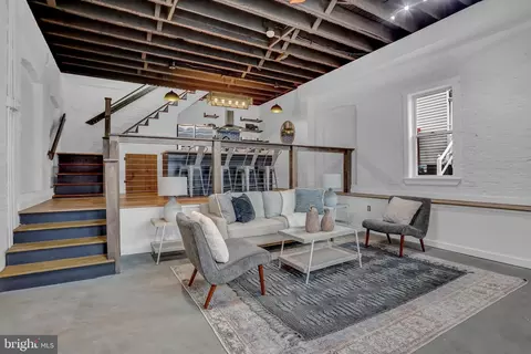 903 W 37th St, Baltimore, MD 21211