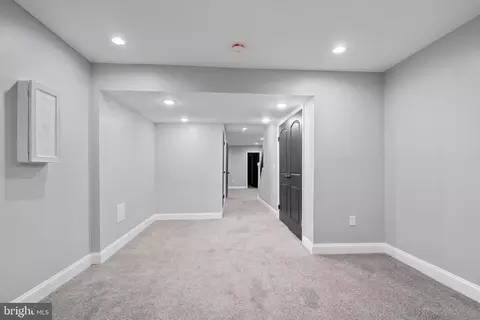 Entry Way - 3000 Windsor Ave, Baltimore, MD 21216 photo 9 of 10
