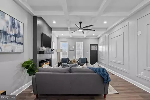 Entry Way - 3000 Windsor Ave, Baltimore, MD 21216 photo 3 of 10
