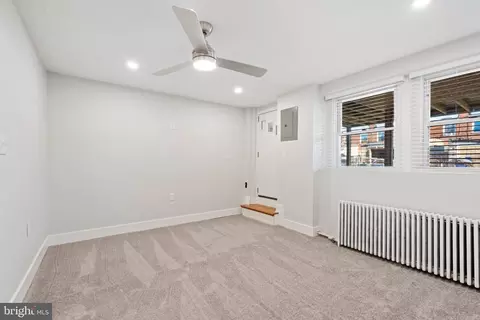Living - 3322 Chesterfield Ave, Baltimore, MD 21213 photo 6 of 7